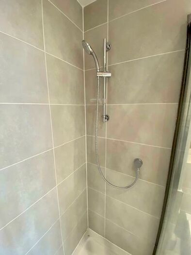 2 Bedroom Apartment To Rent In Heron Way, Maidenhead, SL6