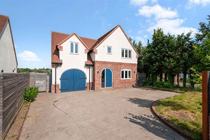 4 Bedroom Detached House For Sale In Salisbury Road, Abbotts Ann, Andover, SP11