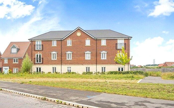 2 Bedroom Apartment For Sale In Cramlington Road, Houghton Regis, Dunstable, LU5