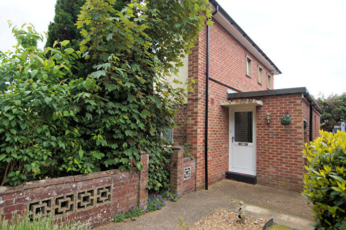 2 Bedroom Maisonette For Sale In Carberry Drive, Portchester, PO16
