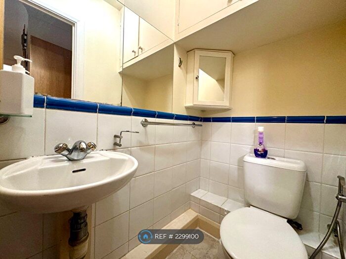 1 Bedroom Flat To Rent In Randolph Gardens, London, NW6
