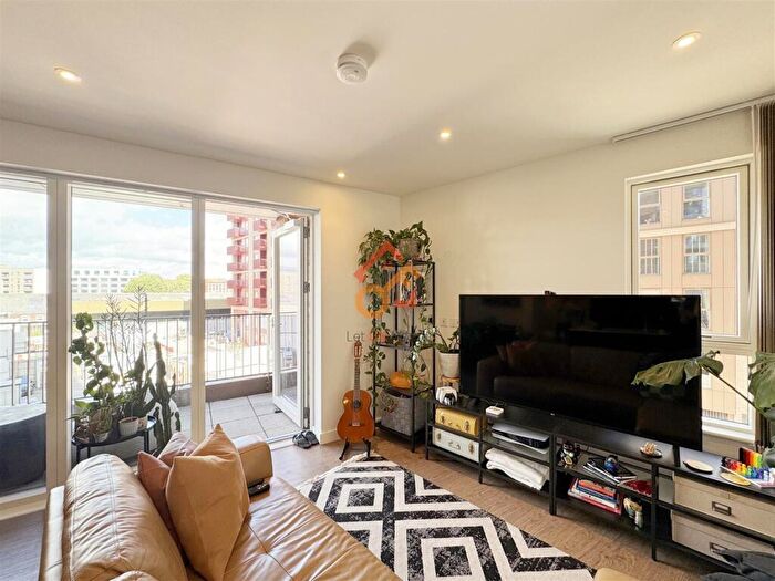 2 Bedroom Flat For Sale In Alington House, Mary Neuner Road, London, N8