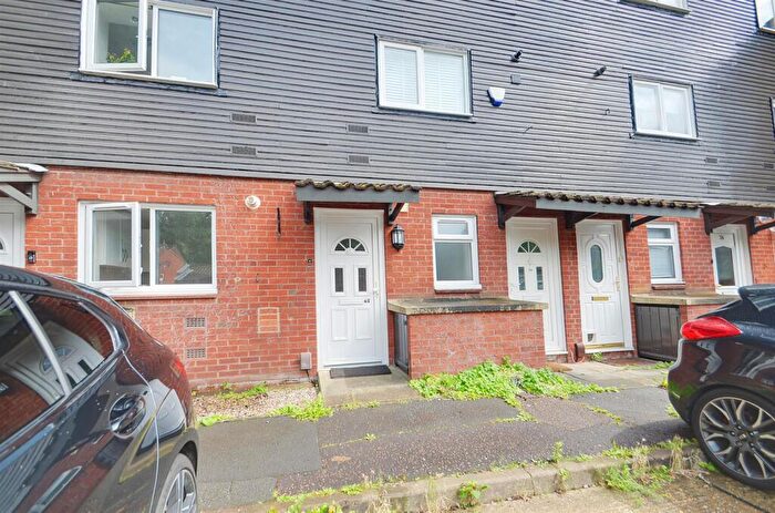 1 Bedroom Maisonette To Rent In Myrtleside Close, Northwood, HA6