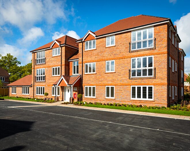 1 Bedroom Flat For Sale In Sadler Court, Lorimer Avenue, Cranleigh, GU6