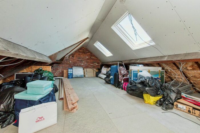 2 Bedroom Semi-Detached House For Sale In Broadway, Pontefract, WF8