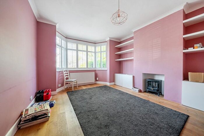 4 Bedroom Semi Detached House For Sale In Valley Road, Bromley, BR2
