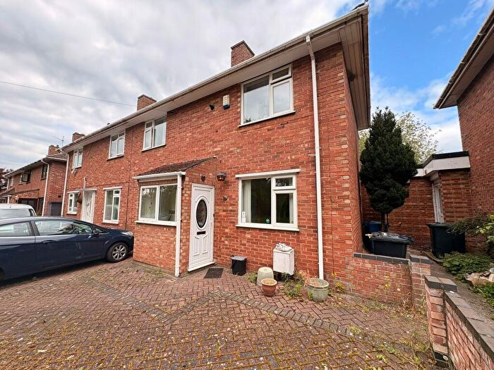 4 Bedroom Semi-Detached House To Rent In Friends Road, Norwich, NR5