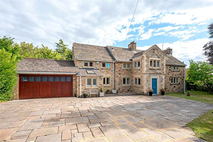 5 Bedroom Detached House For Sale In Wharfe Grove, Wetherby, LS22