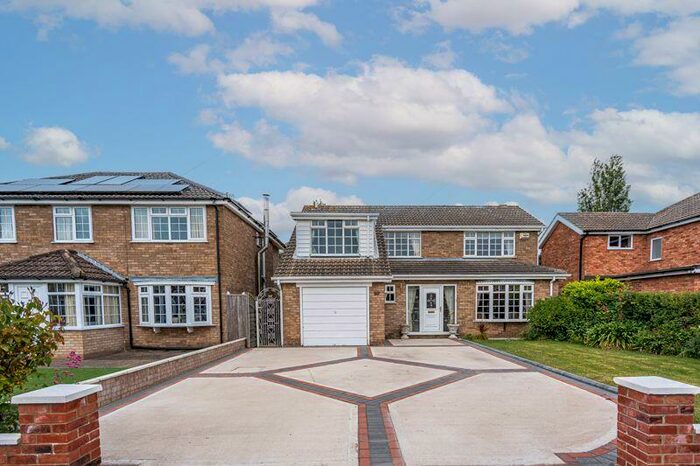 4 Bedroom Detached House For Sale In Bolingbroke Road, Cleethorpes, DN35