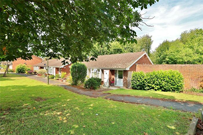 2 Bedroom Bungalow For Sale In Chipstead Court, Knaphill, Woking, Surrey, GU21