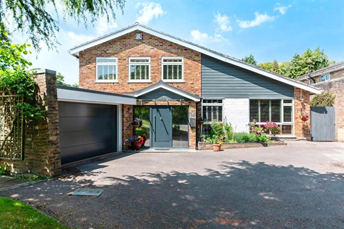 4 Bedroom Detached House For Sale In Cleave Prior, Chipstead, CR5