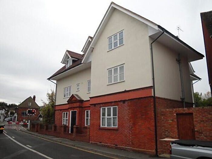 2 Bedroom Apartment To Rent In Bedroom Apartment Nd Floor In Godalming, GU7
