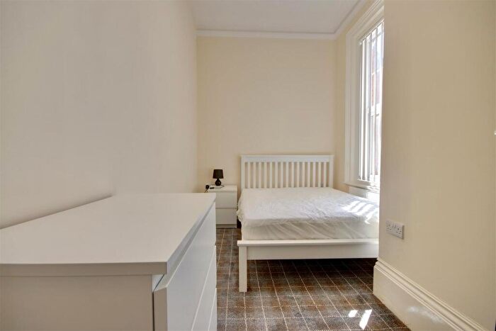 2 Bedroom Apartment To Rent In Festing Road, Southsea, PO4