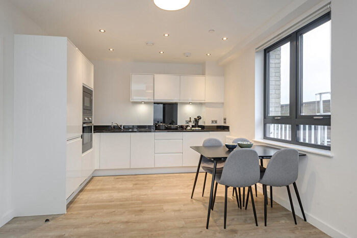 2 Bedroom Flat To Rent In Viscount House, Regency Heights, London, NW10