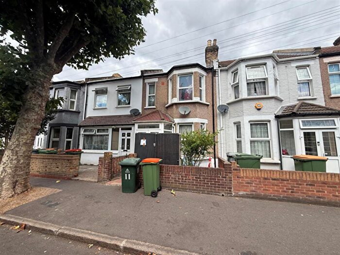 3 Bedroom Terraced House For Sale In Bristol Road, London, E7