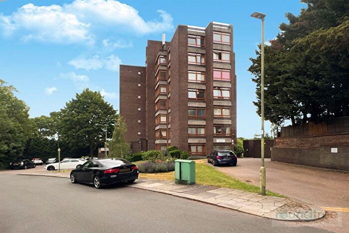 2 Bedroom Flat For Sale In Westchester Court, Westchester Drive, NW4