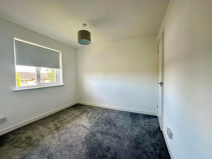 2 Bedroom Flat To Rent In Earlston Crescent, Coatbridge, ML5