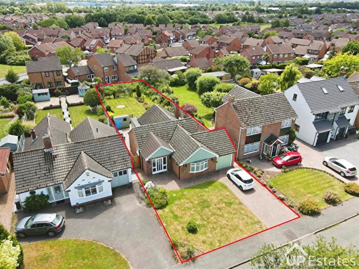 3 Bedroom Detached Bungalow For Sale In Hinckley Road, Nuneaton, CV11