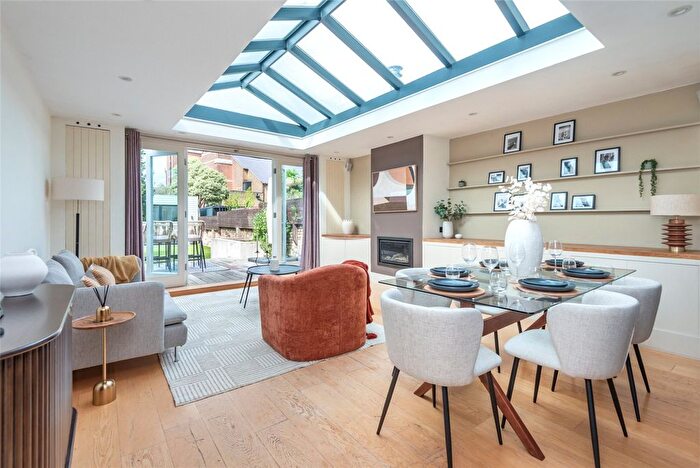 5 Bedroom Terraced House For Sale In Calbourne Road, London, SW12