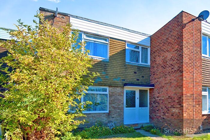 3 Bedroom Terraced House For Sale In Carolines Close, Southend-on-sea, SS2