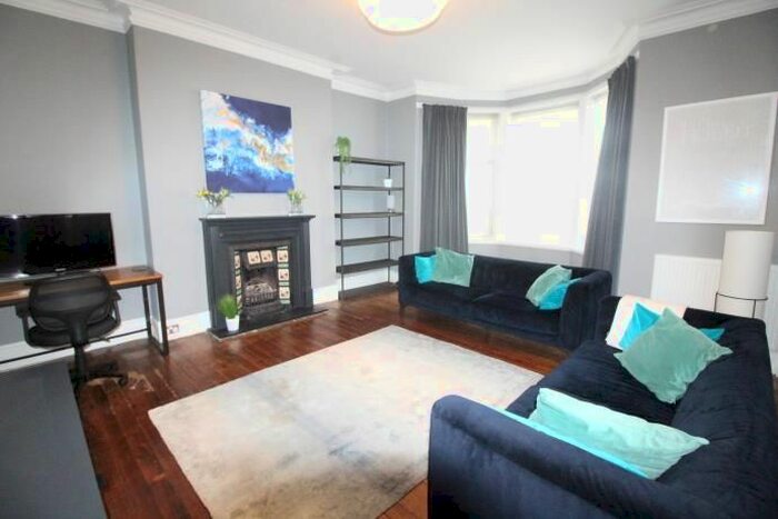 2 Bedroom Terraced House To Rent In Ashley Road, Aberdeen, AB10