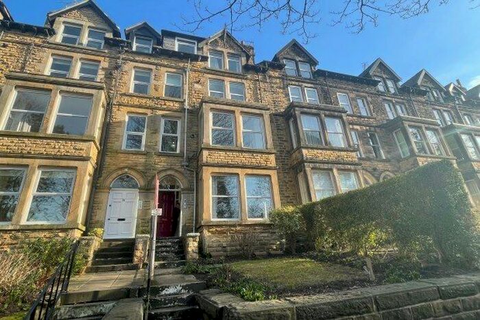 2 Bedroom Flat To Rent In Valley Drive, Harrogate, HG2