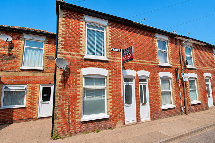 2 Bedroom End Of Terrace House For Sale In Croft Road, North End, PO2
