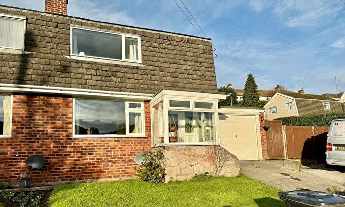 3 Bedroom Semi-Detached House For Sale In Maes Gweryl, Conwy, LL32