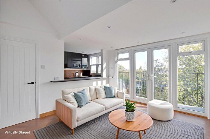 2 Bedroom Apartment For Sale In Glenluce Road, Blackheath, London, SE3
