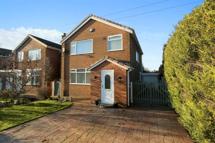 3 Bedroom Detached House For Sale In Birch Grove, Lostock Green, Northwich, CW9