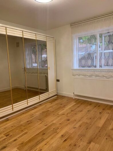 2 Bedroom Flat To Rent In Arran Walk, London, N1