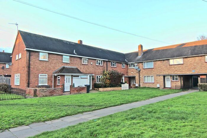 4 Bedroom Terraced House To Rent In Whitefields Road, Waltham Cross, Hertfordshire, EN8