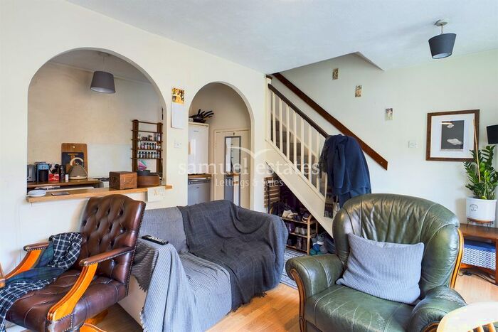 1 Bedroom Terraced House To Rent In Campbell Close, Streatham, SW16