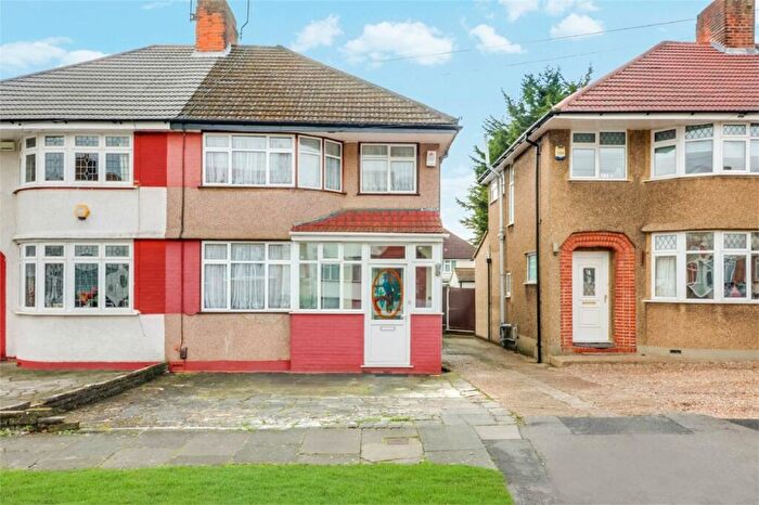 3 Bedroom Semi-Detached House To Rent In St Edmunds Drive, Stanmore, HA7
