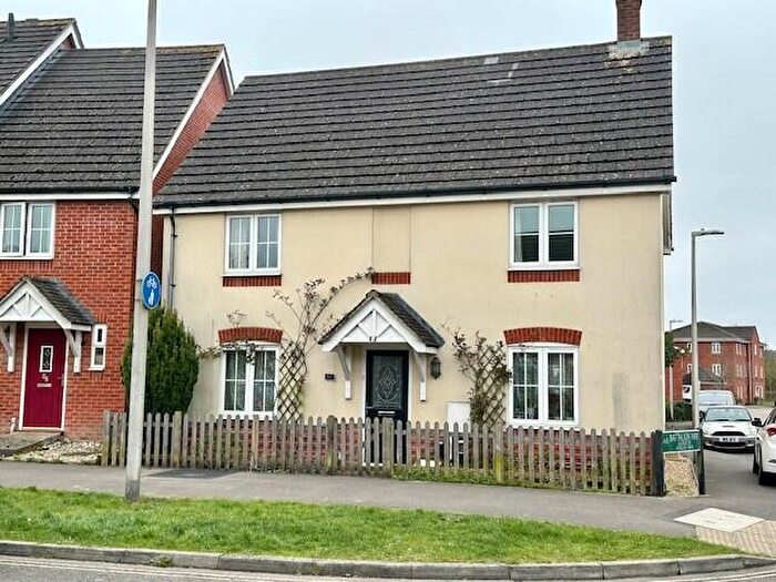 4 Bedroom Detached House For Sale In Urquhart Road, Thatcham, RG19