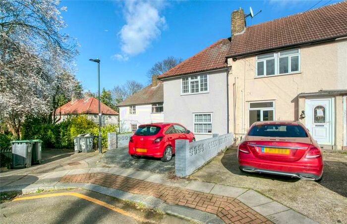 2 Bedroom Property To Rent In Carrick Gardens, London N17