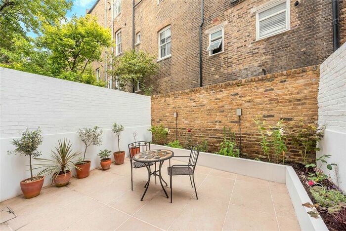 2 Bedroom Flat For Sale In Finborough Road, Chelsea, SW10