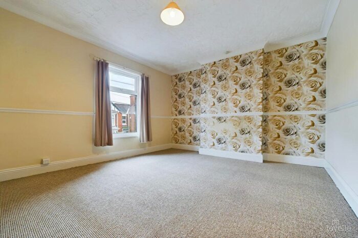 2 Bedroom Terraced House For Sale In Barrow Road, New Holland, North Lincolnshire, DN19