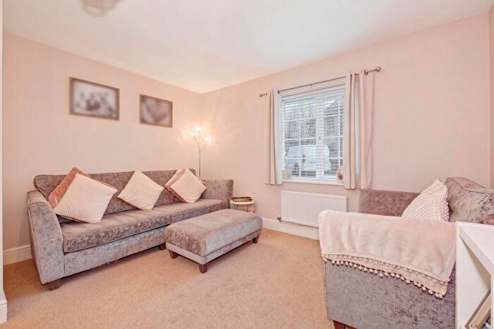3 Bedroom Terraced House For Sale In Luscombe Avenue, Hellingly, BN27