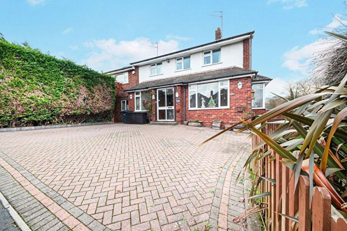 5 Bedroom Detached House For Sale In Christopher Road, Halesowen, B62