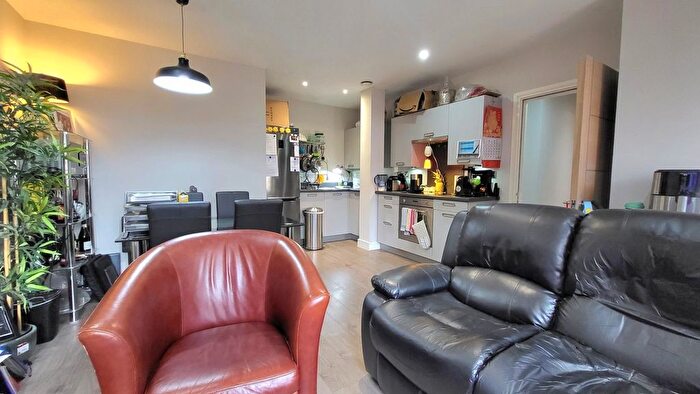2 Bedroom Flat For Sale In Park Road, Peterborough, PE1
