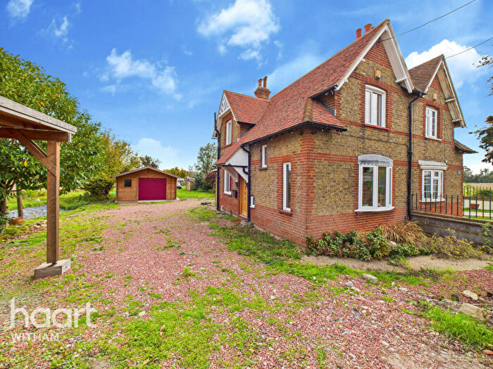 3 Bedroom Semi-Detached House For Sale In London Road, Rivenhall, CM8