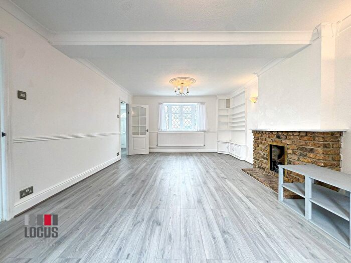 4 Bedroom End Of Terrace House To Rent In Bilton Way, London, EN3