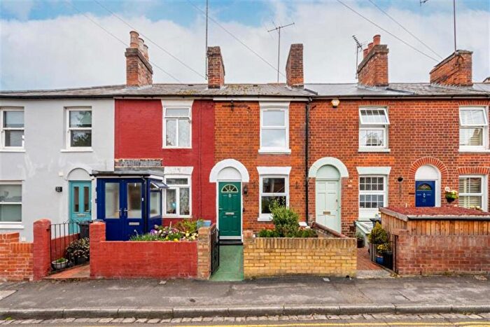 2 Bedroom Terraced House To Rent In St. Johns Road, Reading, RG1