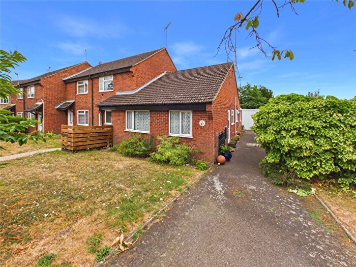 2 Bedroom Bungalow For Sale In Yew Tree Rise, Pinewood, Ipswich, Suffolk, IP8