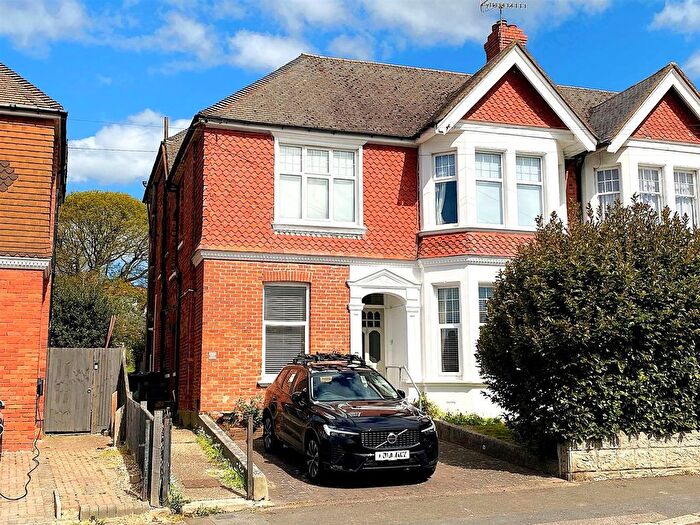 2 Bedroom Flat For Sale In Dorset Road, Bexhill-On-Sea, TN40