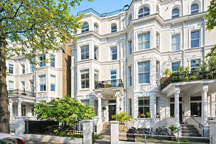 2 Bedroom Flat To Rent In Colville Gardens, London, W11
