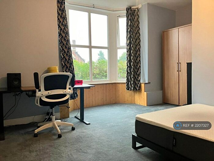 1 Bedroom Flat To Rent In Southfield Terrace, Leeds, LS12