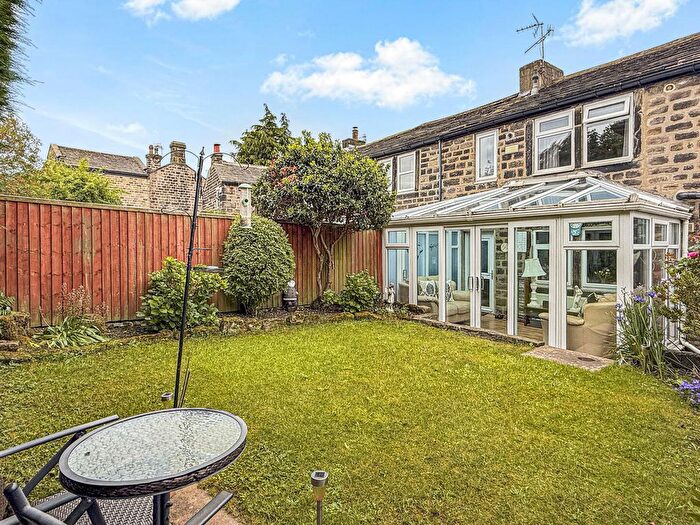 2 Bedroom Cottage For Sale In Apperley Lane, Rawdon, Leeds, LS19