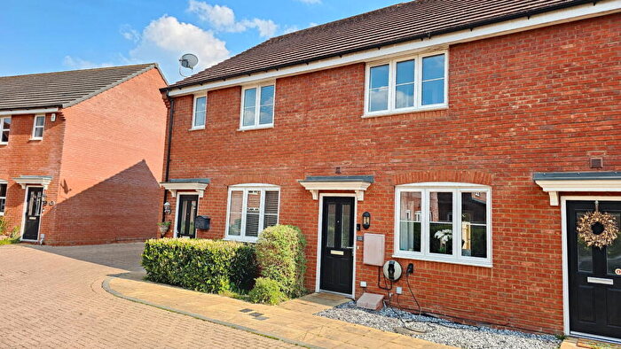 2 Bedroom Terraced House For Sale In Greenacre Place, Newbury, RG14